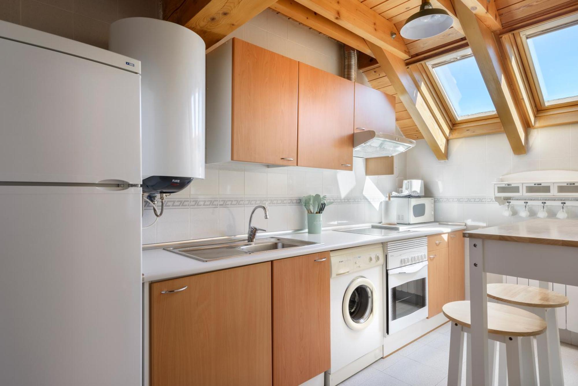 Atico Abuhardillado I Aire Acondicionado L Centrico L Garaje L Trastero I Wifi Appartement *